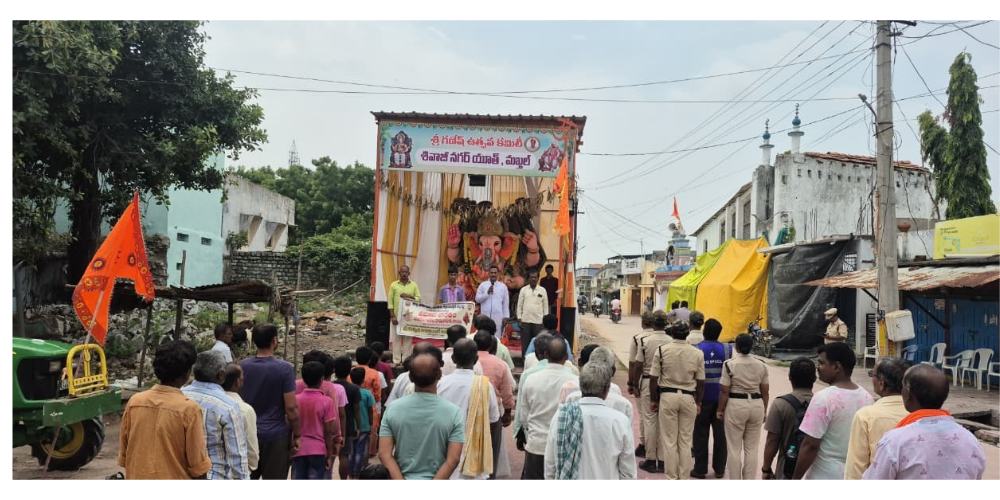 శివాజీ నగర్ గణేష్ ఉత్సవ కమిటీ ఆధ్వర్యంలో అలరించిన వందేమాతర గీతాలపన